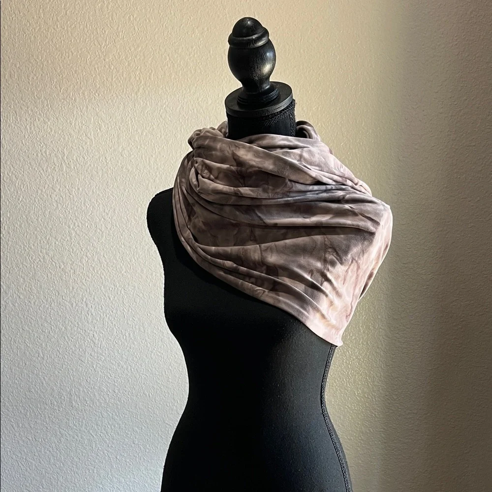 Lululemon Womens Athletica Vinyasa Scarf Customizable Snap Scarf workout Outdoor
